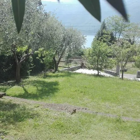 Casa Chiara דירה ליירנה