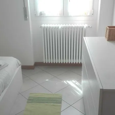 Casa Chiara דירה ליירנה
